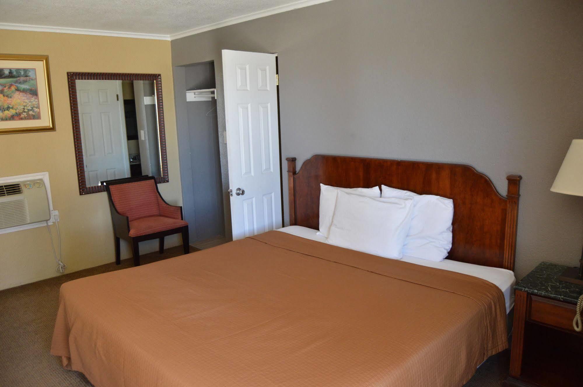 Travel Inn Snyder Kültér fotó