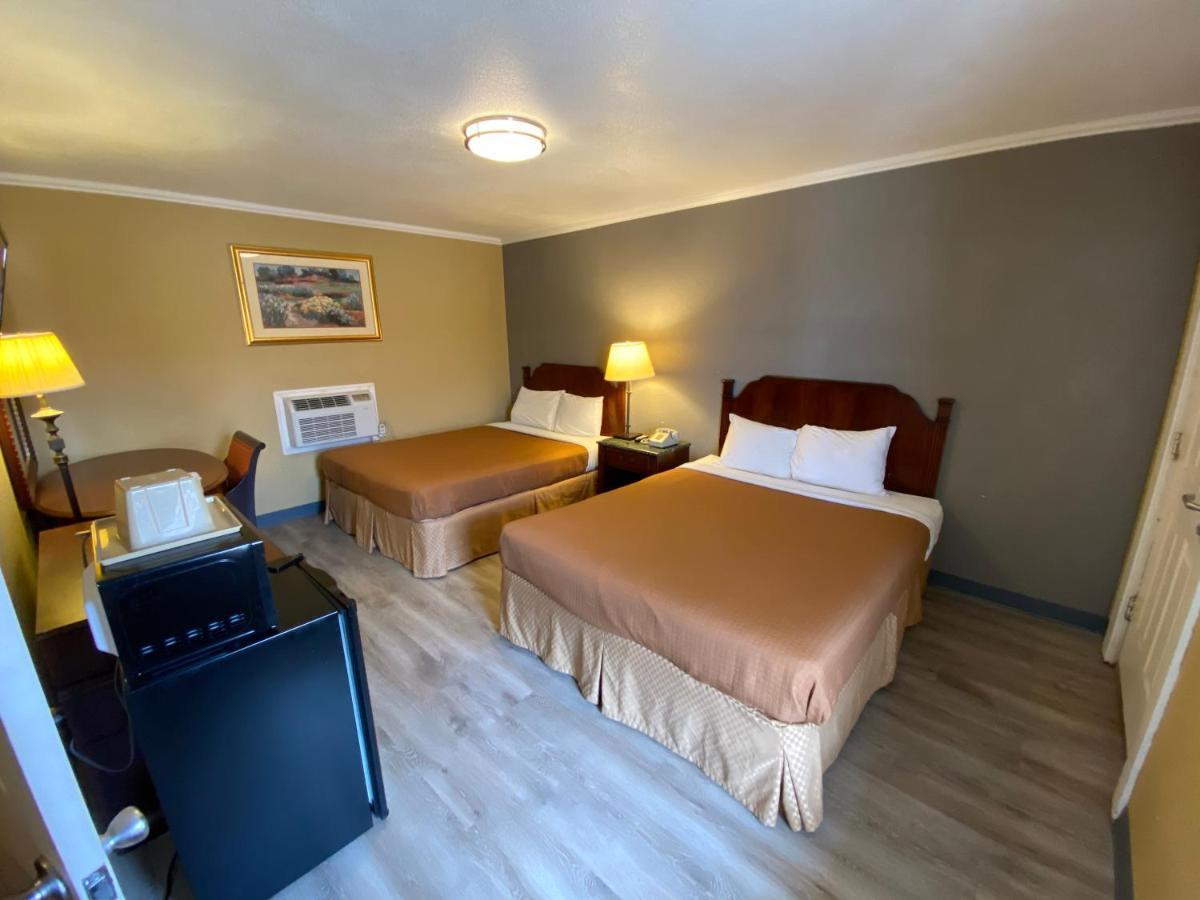 Travel Inn Snyder Kültér fotó
